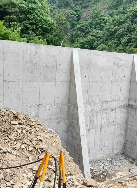 蚌埠禹会区重力式挡土墙